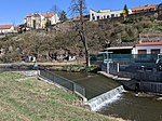 Moravský Krumlov - jez na řece Rokytné poblíž ulice Pod Hradbami.jpg