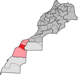 El-Aaiún (mörkrött) i den tidigare regionen El-Aaiún-Bujur-al-Saqiyya al-Hamra (rött) enligt Marockos anspråk. Övriga Västsahara i ljusgrått.