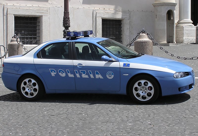 800px-Polizia.di.stato.car.arp.jpg