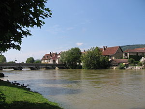 De rivier de Loue in Quingey