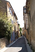 Une des nombreuses ruelles du vieux village.