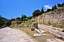 Стоа афинян в Дельфах от Joy of Museums.jpg