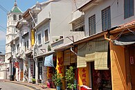 Calle con tiendas en Malaca