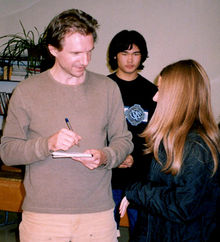 2003-10-06 ralph fiennes in Bishkek.jpg