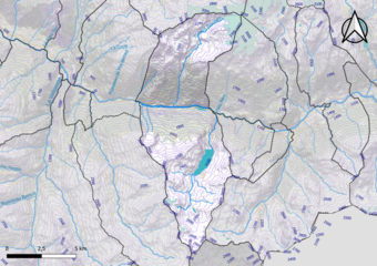 Carte en couleurs représentant le relief d'Orelle avec ses courbes de niveaux par rapport à l'altitude de la commune en différents points.