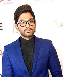 Allu Arjun at 62nd Filmfare awards south.jpg