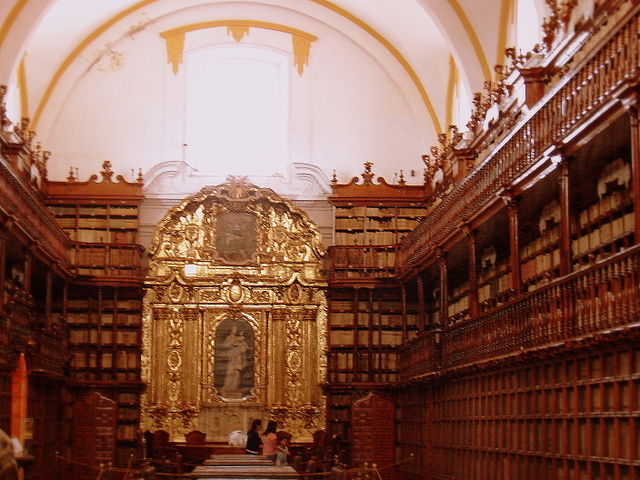 http://upload.wikimedia.org/wikipedia/commons/thumb/f/f0/Biblioteca_Palafoxiana.JPG/640px-Biblioteca_Palafoxiana.JPG