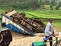 En Ouganda, la vitesse excessive des camions sur les routes à lacets sont fréquemment à l'origine de tonneaux.