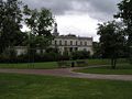 L'arrière de l'hôtel de ville vu depuis le jardin