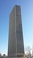 Torre Erastus Corning vista desde la Empire State Plaza.