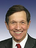 Dennis Kucinich (cropped).jpg