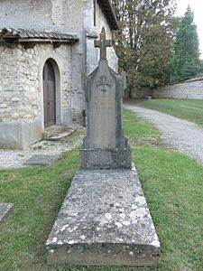 Tombe du curé Jean-Marie Chardon.