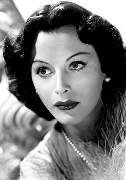 Hedy Lamarr promootiokuvassa vuodelta 1940