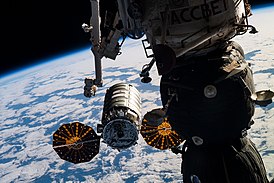 Cygnus NG-11 приближается к МКС