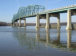 Smaller continuous truss bridge over the Illinois River at Lacon, Illinois Lacon Bridge-1.JPG