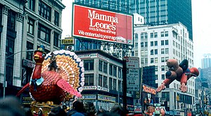 Macy's Thanksgiving Day Parade on Broadway in ...