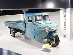 Mazda T2000 kamyonet 1957–1974, boyu 6.08 m, eni 1.84 m, max hızı 100 km/h