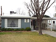 Farnsworth House (1951).