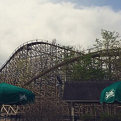 Mystic Timbers Lift HIll.jpg