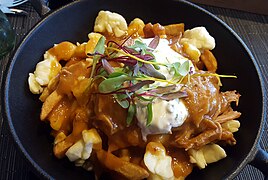 BBQ pork, smoked cheese, and herbs sour cream, Le Champlain, Quebec City