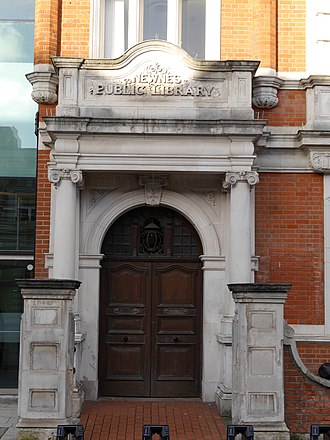 Old Putney Library entrance with 'Newnes' name Putney Library 02.JPG