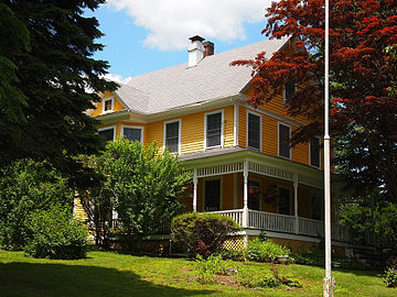 American Queen Anne style (1900)