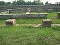 pohľad na časť kasárenského komplexu západne od južnej brány Diocletianopolu