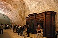 Sala sosterrana del Kotel ont son plaçats los sefarim.