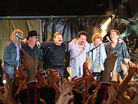 Toto в 2004 году