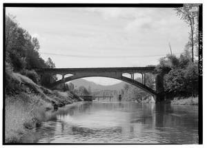 VIEW SOUTH AT RIVER LEVEL - Baker River Bridge, Spanning Baker River at State Route 20, Concrete, Skagit County, WA HAER WASH,29-CONC,1-3.tif