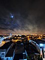 Vista noturna a partir da Rua Batista de Carvalho a partir do 5° andar. É possível ver a região norte de Bauru.