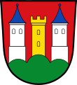 Gemeinde Hohenwarth In Rot auf grünem Dreiberg zwischen zwei silbernen Kirchtürmen mit blauem Spitzdach ein goldener Zinnenturm.