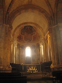 Peintures in situ dans la cathédrale de Saint-Lizier.