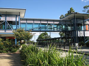 Griffith university busway station.jpg