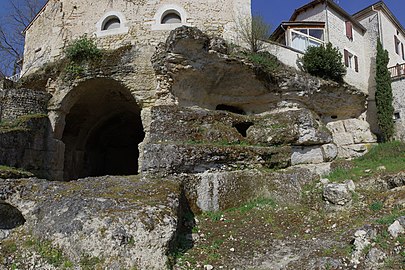 Haupteingang zur Felsenkirche von Gurat