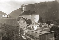 Kirchplatz im Jahr 1922. Links der Kirche steht noch das Haus Nr. 89.