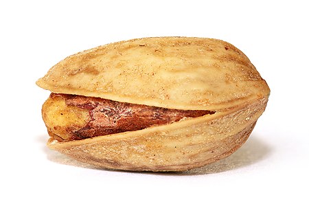 Semilla de Pistacho tostada, por Muhammad Mahdi Karim (editado por JJ Harrison)