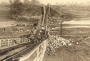 Pod peste râul Putna aruncat în aer de trupele române aflate în retragere