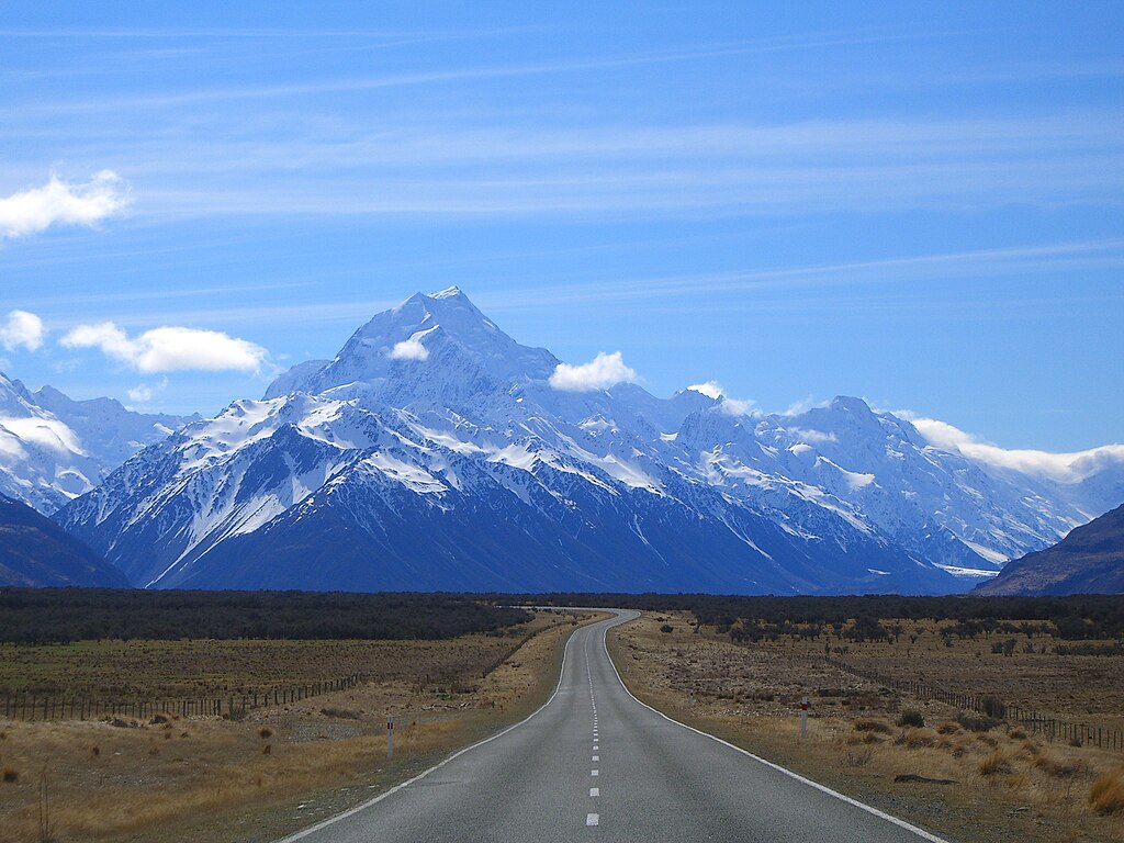 Road to mount cook new zealand