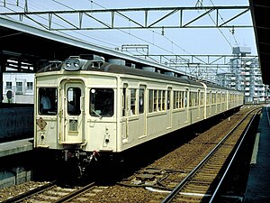 Tobu 7800 Hikifune Station.jpg