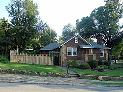 25 Davidson Street, Wilson Park Historic District, Fayetteville, Arkansas.jpg