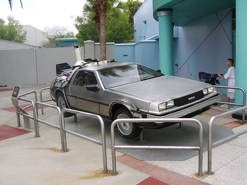 File:Back to the Future DeLorean - Universal Studios Florida.jpg