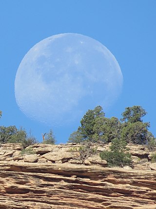 Lua durante o dia