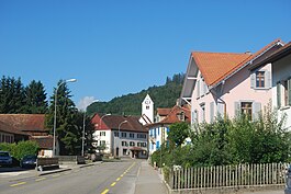Glovelier village