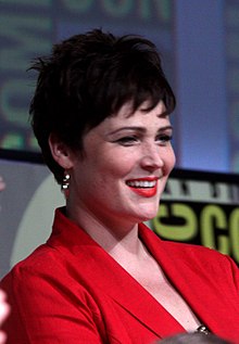 Lisa Howard at the 2012 San Diego Comic-Con (by Gage Skidmore).jpg