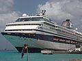 Az MV Celebrity Mercury az oranjestadi kikötőben