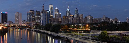 Philadelphia, Pennsylvania in July 2016 Philadelphia from South Street Bridge July 2016 panorama 3b.jpg