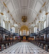 St Clement Danes, interior