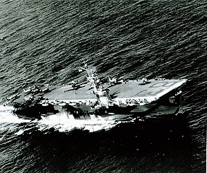 USS Sargent Bay (CVE-83) till sjöss 1944.