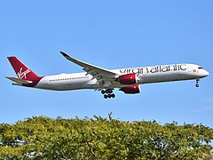 Airbus A350-1000 "Red Velvet" linii Virgin Atlantic podchodzący do lądowania w Porcie lotniczym Johna F. Kennedy’ego w Nowym Jorku